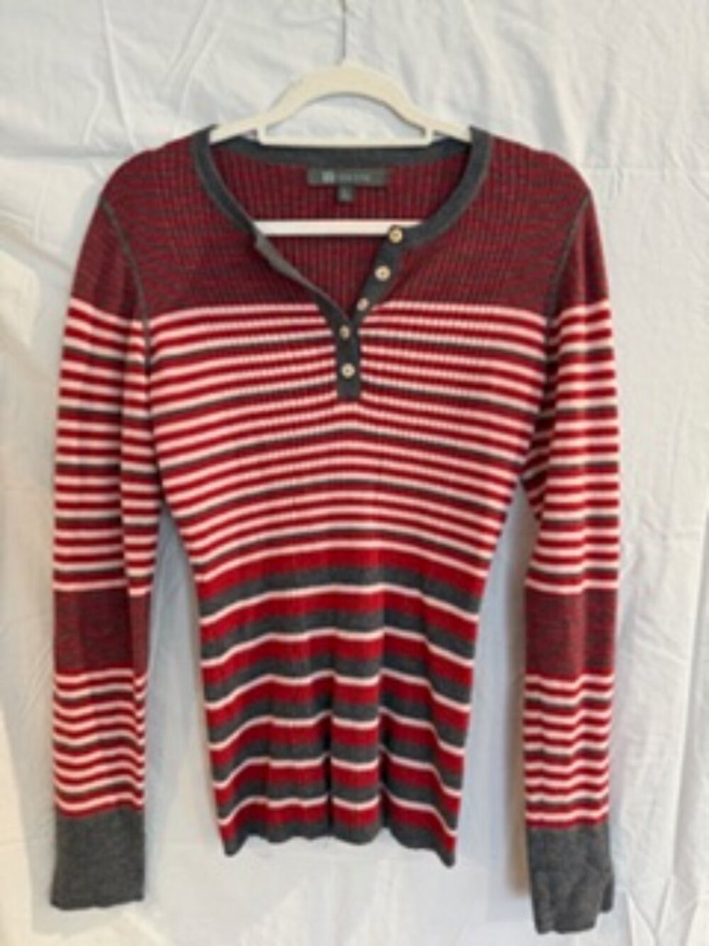 Title Nine Striped Henley Knit Top Red Gray Long Sleeve Women’s Size Large